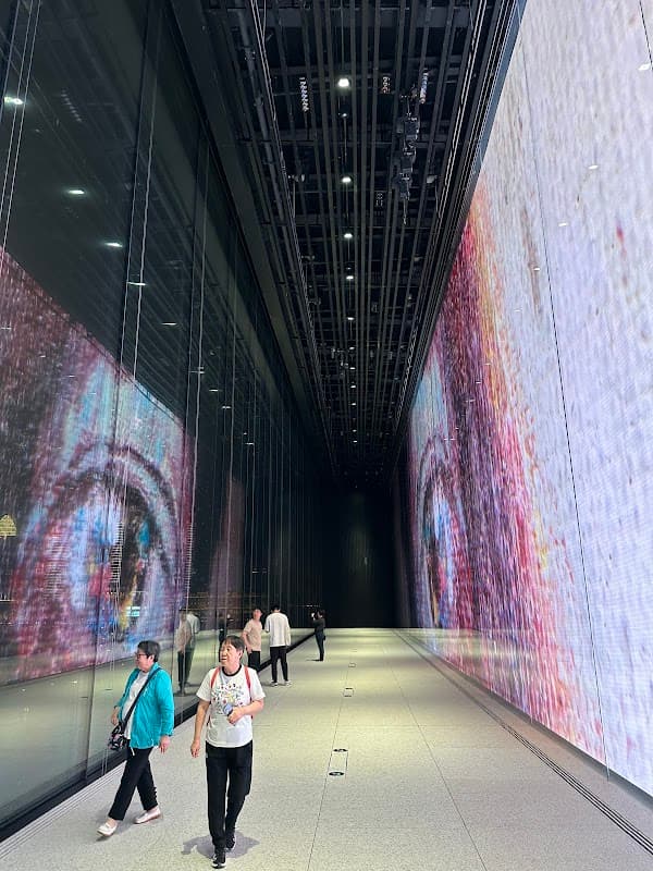 푸동 미술관