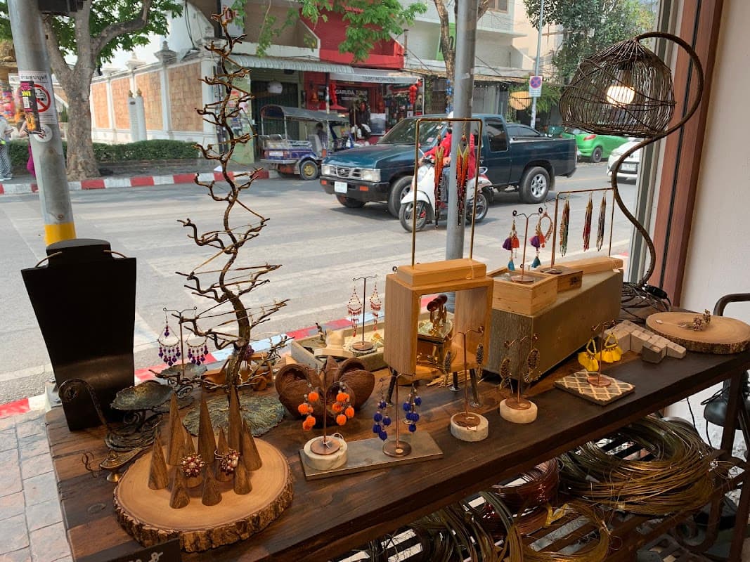 Hang & Craft Old Town