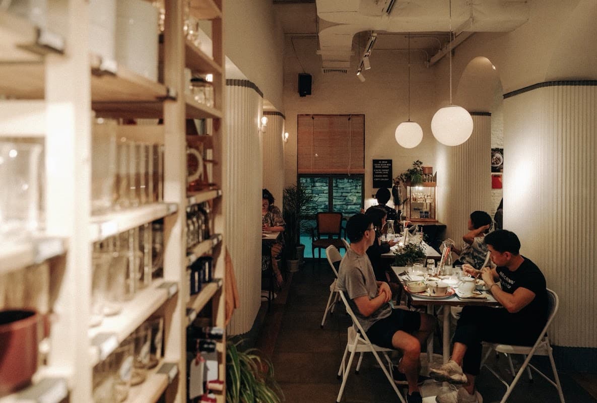 론론 로컬 다이너 Lon Lon Local Diner