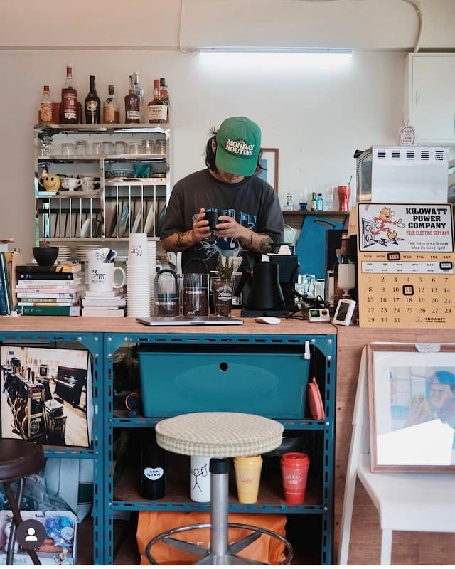 코무