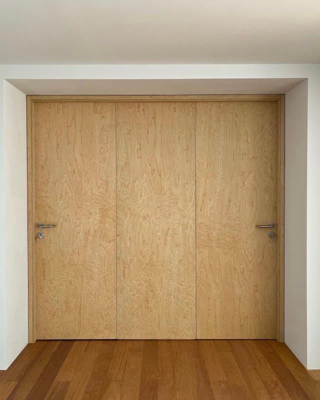 ROOM, LFM