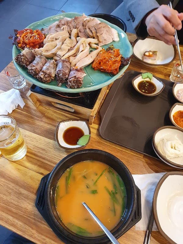 거상수육 돼지국밥