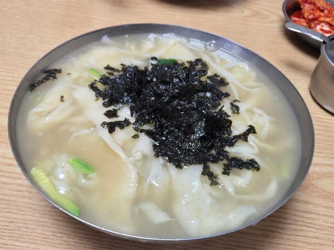 원조 고향 손칼국수