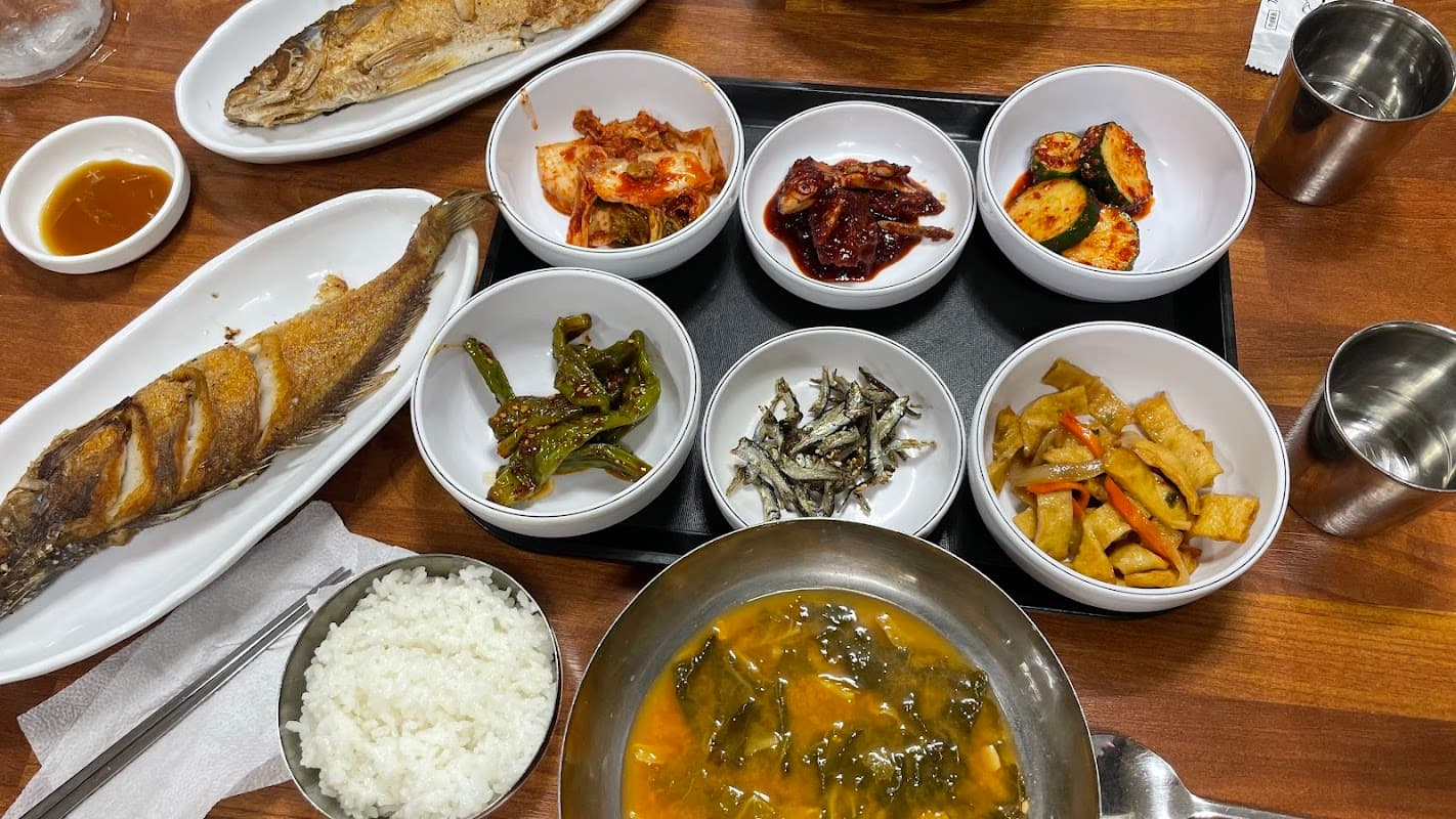 일월식당