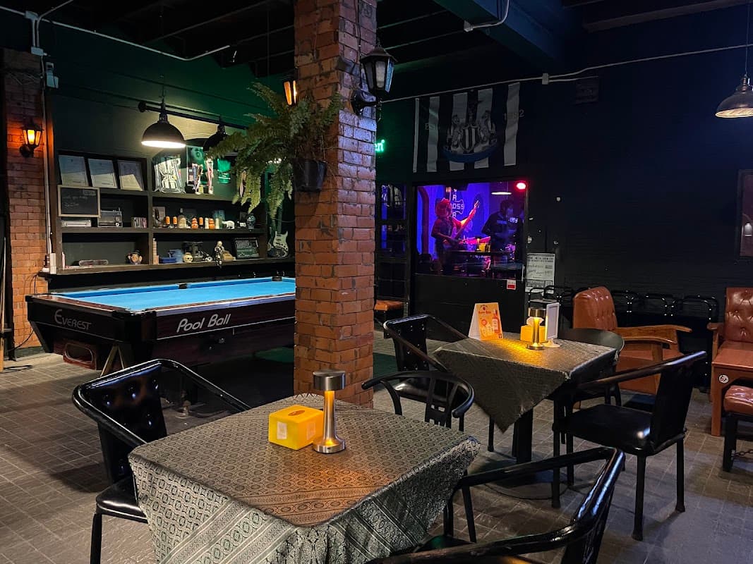 Crossroad Rock Bar