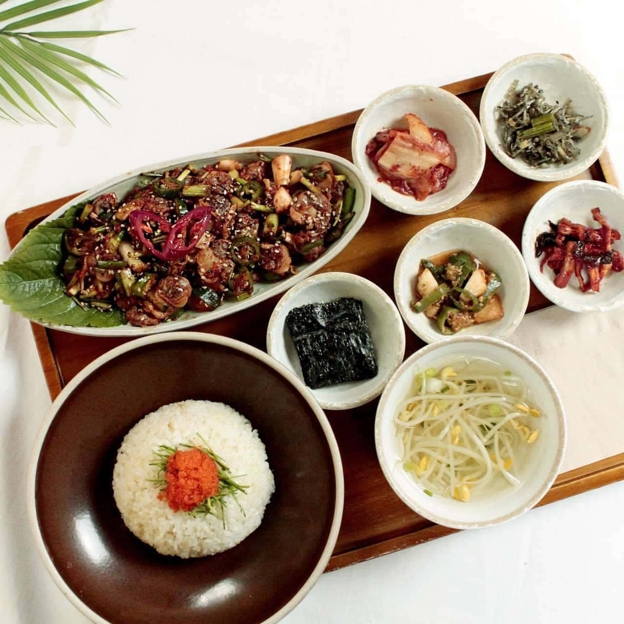 무월식탁 파르나스점